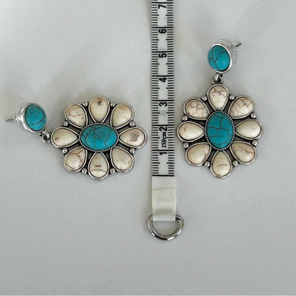 🌸Marbled Bohemian Earrings. Turquoise & Ivory. Natural Stone - Picture 9 of 10